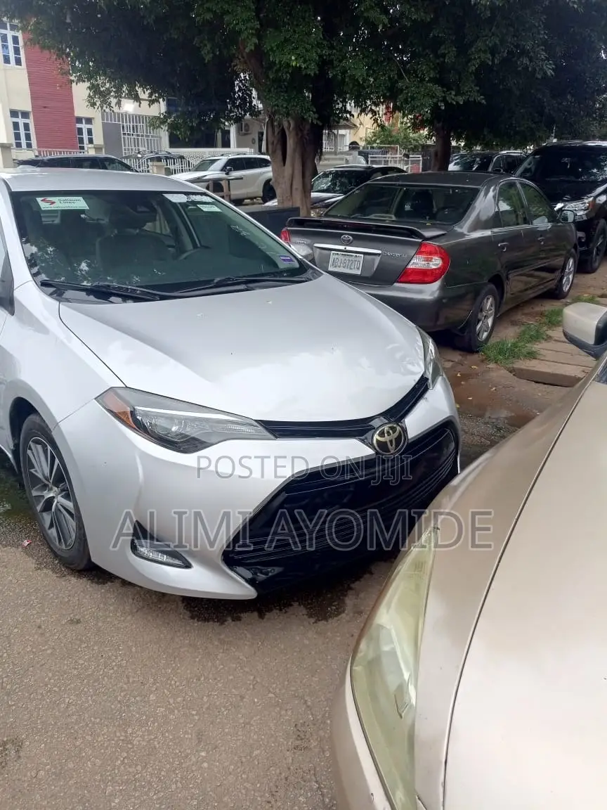 Toyota Corolla 2018 Silver
