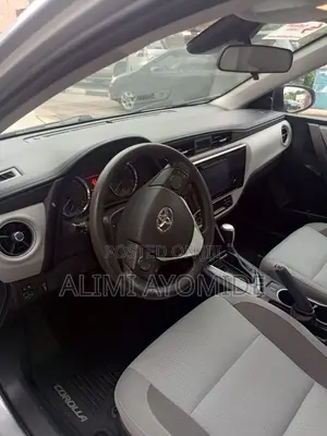 Toyota Corolla 2018 Silver