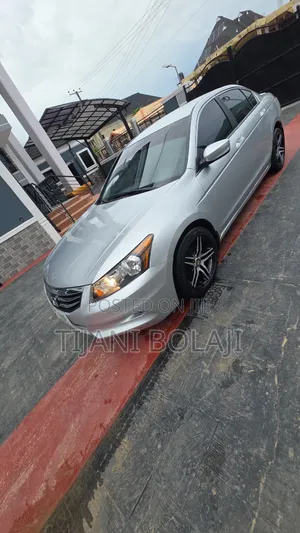 Honda Accord 2010 Silver