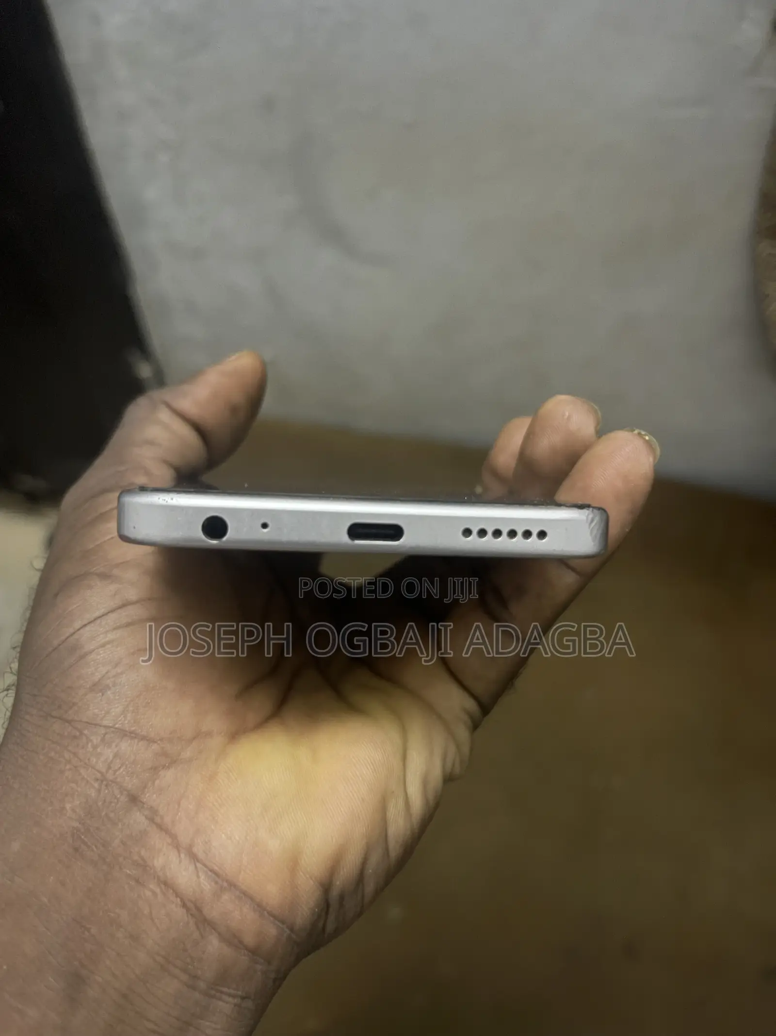 Itel City 100 128 GB Silver