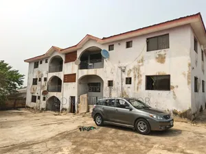 3bdrm Block of Flats in Ologuneru for sale