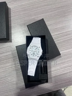 Aura Quartz Watch
