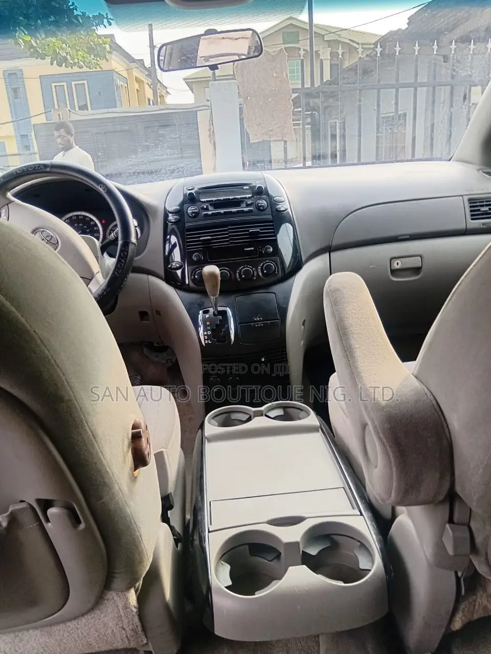 Toyota Sienna 2005 Gold