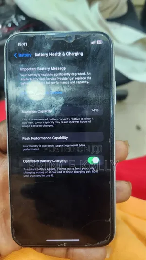 Apple iPhone XR 64 GB White