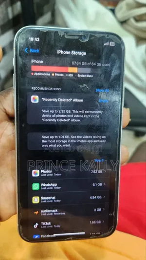 Apple iPhone XR 64 GB White