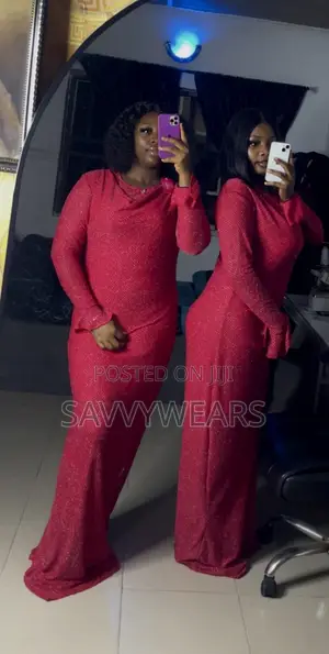 2 in 1 Gown With Cow Neck