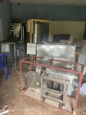 Industrial Multi Purpose Grinding Machine With Complete Equipment