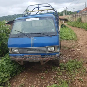 Mazda E2000 2000 Blue