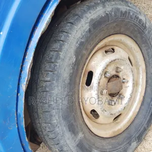 Mazda E2000 2000 Blue