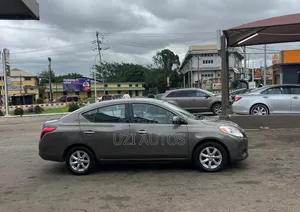 Nissan Versa 1.6 SL Sedan 2012 Gray