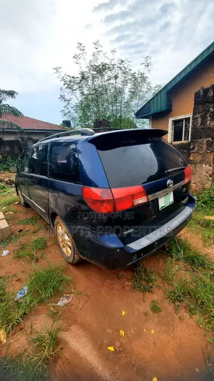 Toyota Sienna 2006 Blue