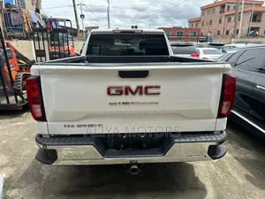 GMC Sierra 2019 White