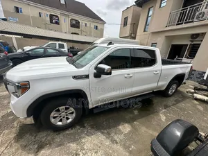 GMC Sierra 2019 White