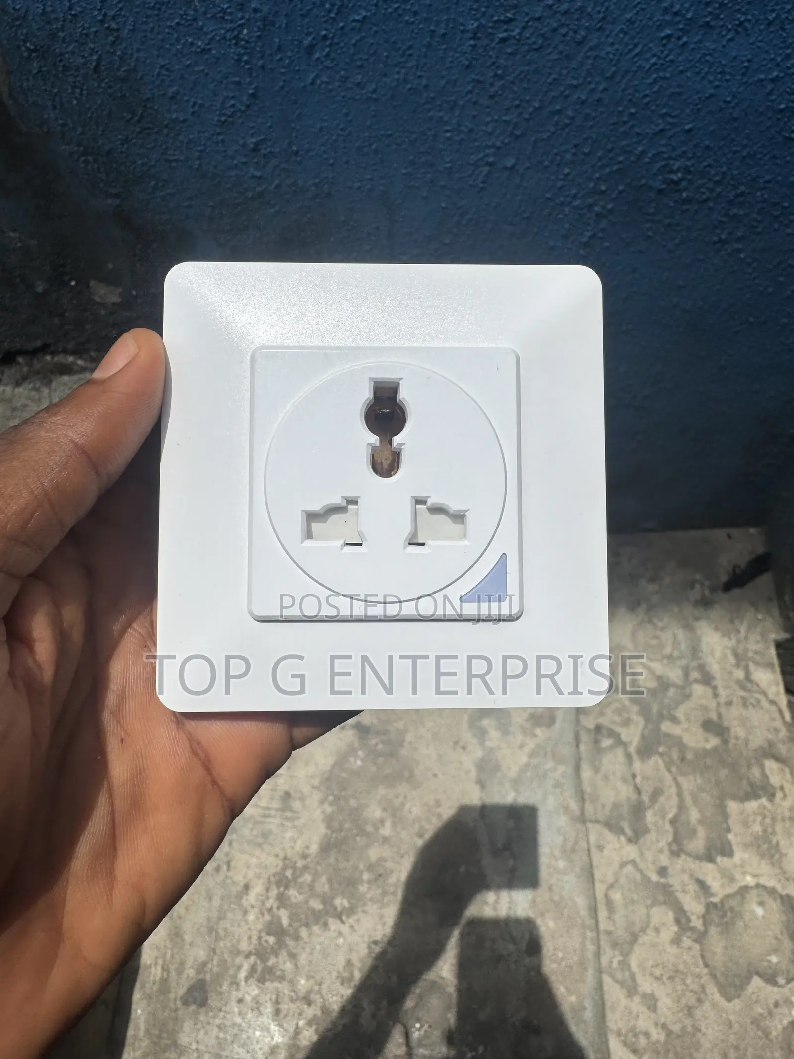 Tuya Smart Socket (Hard Surface)
