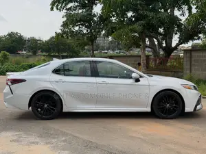Toyota Camry 2024 White