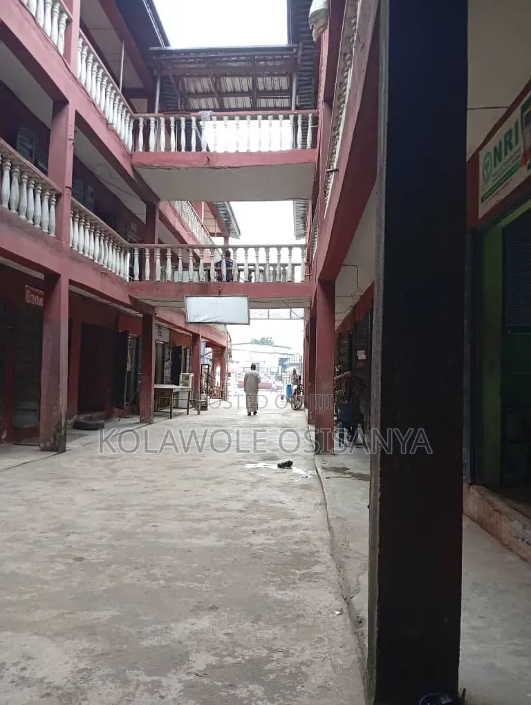 A Shopping Complex on Idimu - Ikotun Road