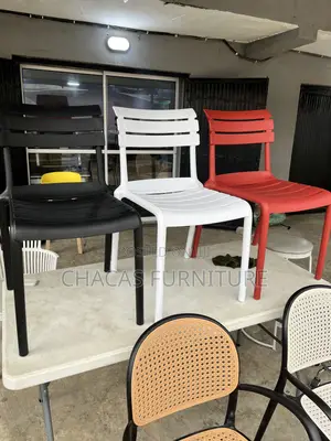 Modern Outdoor Plastic Dining Chair - Durable Slatted Cafe Seat