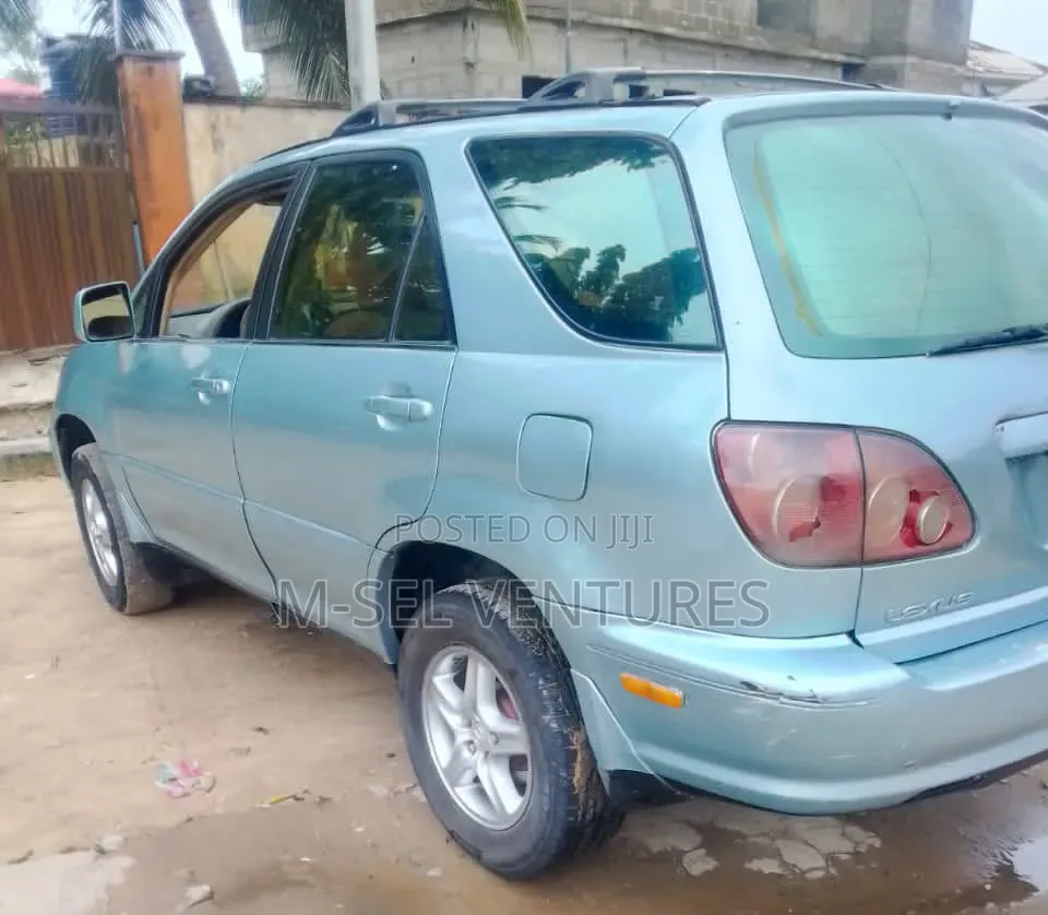 Lexus RX 2000 Blue