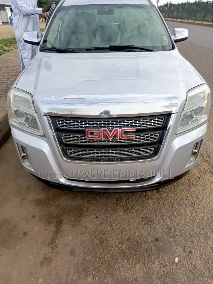 GMC Envoy 2005 Silver