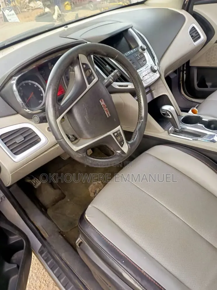 GMC Envoy 2005 Silver