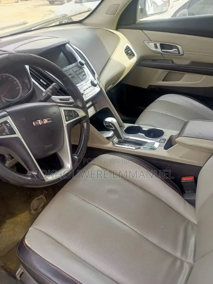 GMC Envoy 2005 Silver