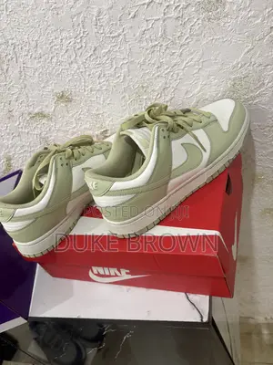 Brand New Nike Sneakers – 100% Original (Size [43]
