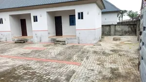 19bdrm Block of Flats in Ikot Ekpene, Calabar for sale