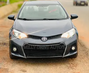 Toyota Corolla LE 4dr Sedan (1.8L 4cyl CVT) 2014 Gray