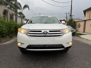 Toyota Highlander Limited 3.5l 4WD 2013 White