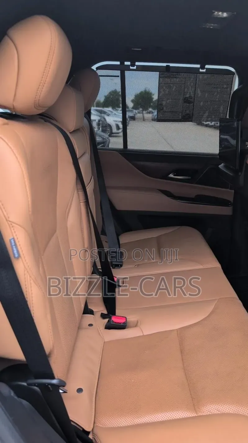 Lexus LX 2023 Gray