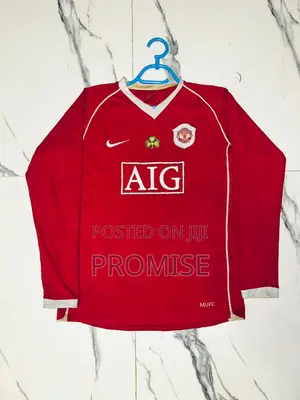 Authentic Retro Nike 2006 Manchester United F.C. Home Jersey
