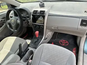 Toyota Corolla LE 4dr Sedan (1.8L 4cyl 4A) 2010 Green