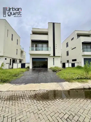 5bdrm Duplex in Lekki for sale