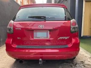 Toyota Matrix XR Hatchback AWD (1.8L 4cyl 4A) 2005 Red