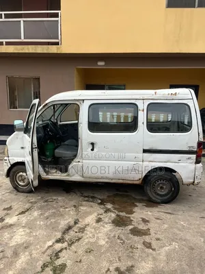 Suzuki Every 2010 White