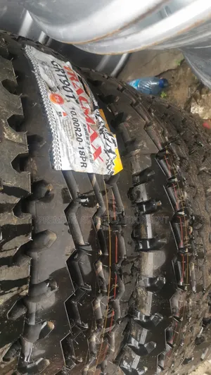 Brand New 10.00-20 Truck Tyre