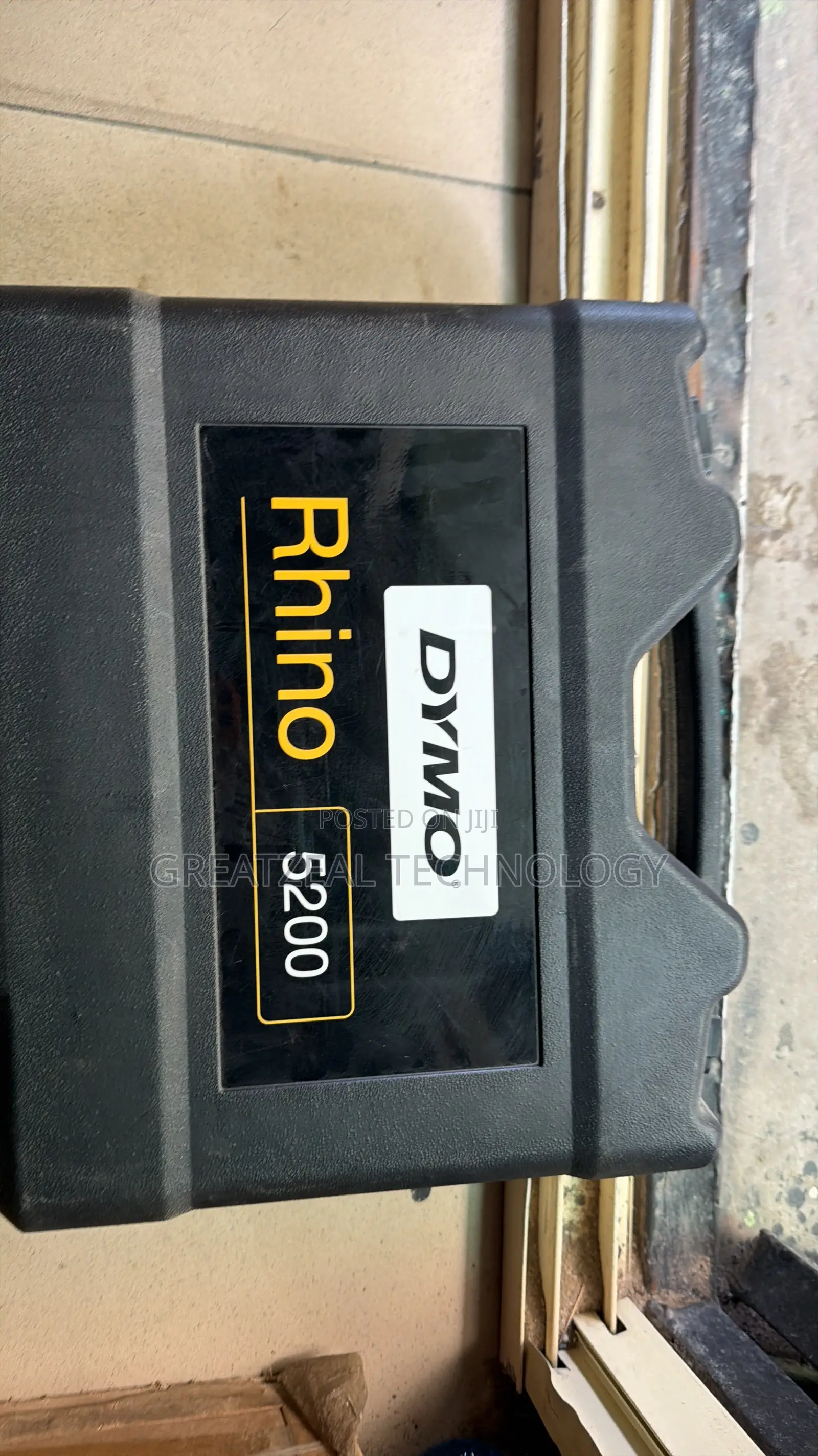 Rhino 5200 Labeling Machine