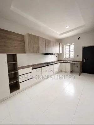 Mini Flat in Ikota for rent