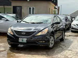 Hyundai Sonata 2011 Black