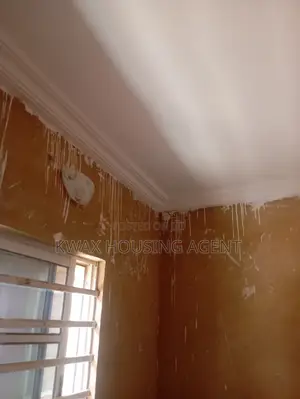 2bdrm Block of Flats in Oluwanishola Lcda, Igbogbo for rent
