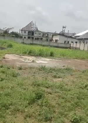 Dry Table Land of Three Plots for Sale at Adesa Ughoton