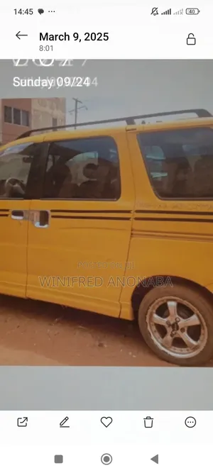 Daihatsu Hijet 2010 Yellow
