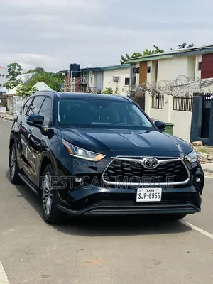 Toyota Highlander Limited 2022 Black