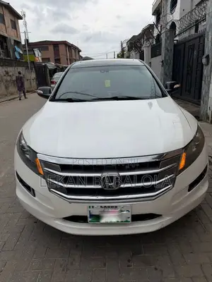 Honda Crosstour 2010 Off white