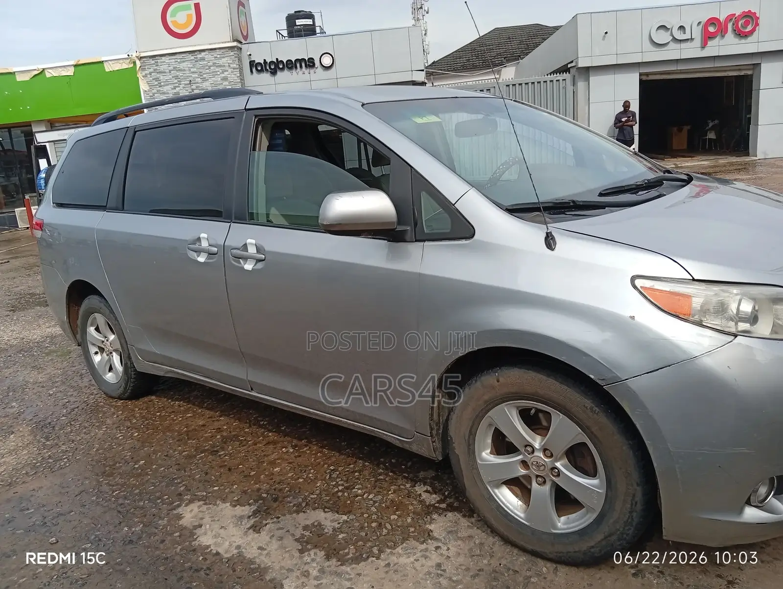 Toyota Sienna 2011 Gray