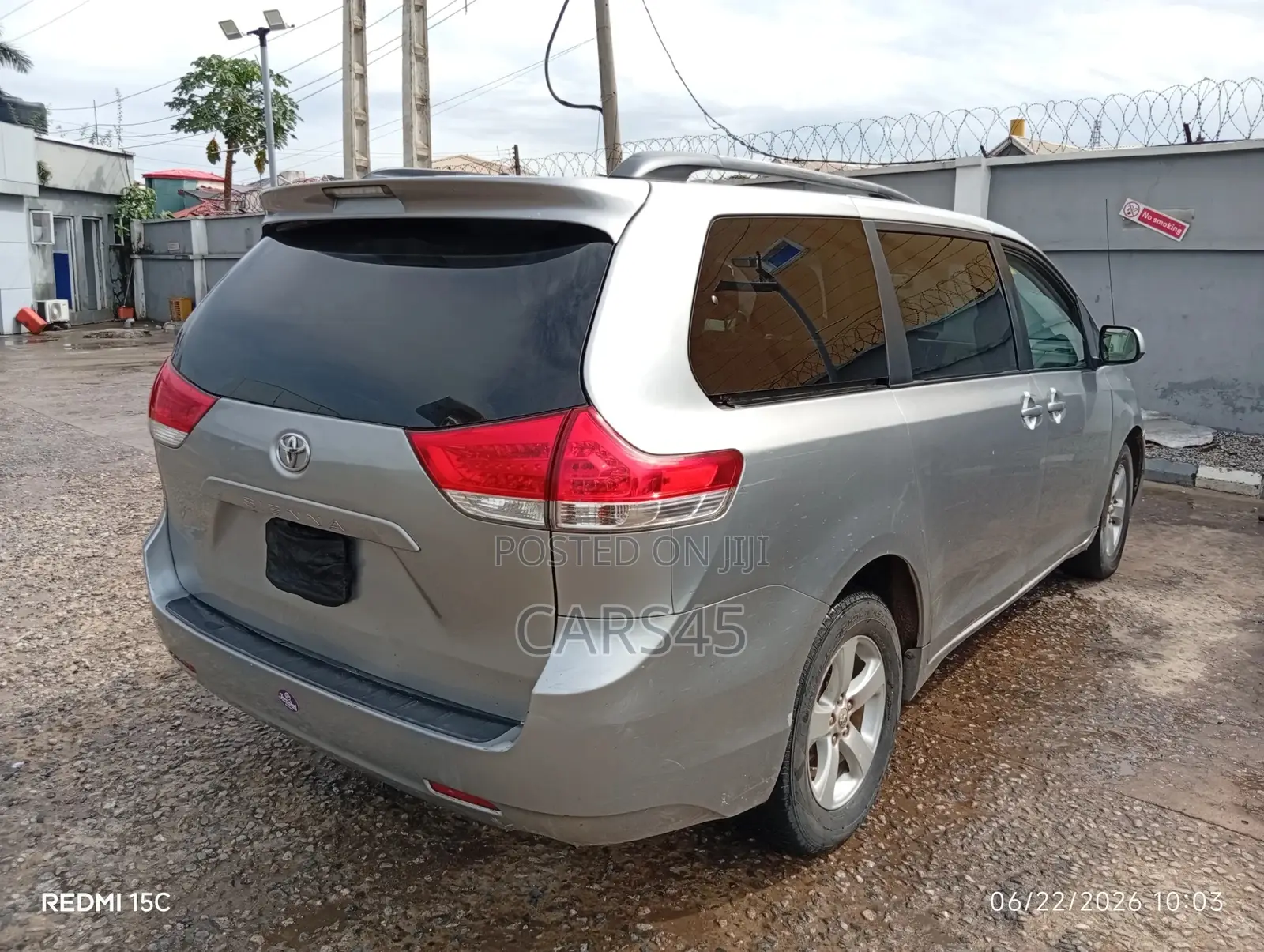 Toyota Sienna 2011 Gray