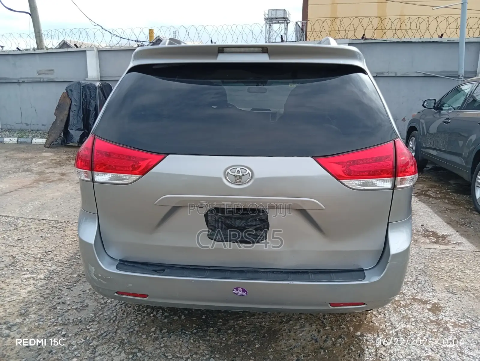Toyota Sienna 2011 Gray