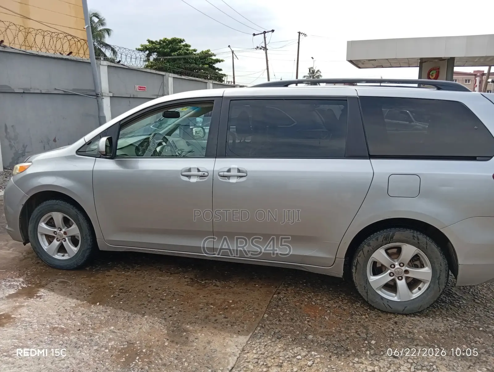 Toyota Sienna 2011 Gray