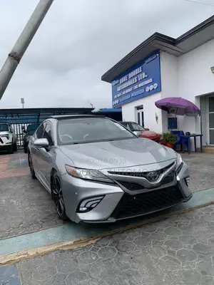 Toyota Camry XSE V6 FWD (3.5L 6cyl 8AM) 2018 Gray