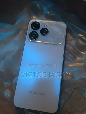 Tecno Spark 40 256 GB Gold